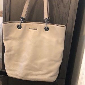 Michael Kors tote